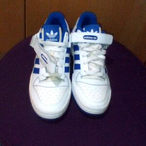 Mint condition men's Adidas size 8 1/2 worn only once no box